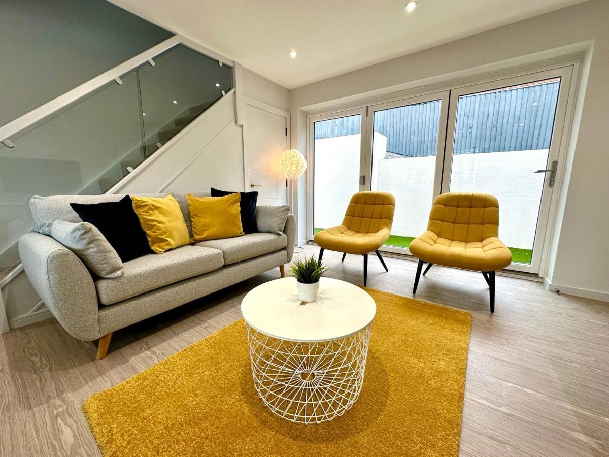 Stunning Brand New House - Sleeps 6 - Free Parking - Great Location - Fast Wifi - Smart Tv - Close To Poole & Bournemouth & Sandbanks Exterior foto