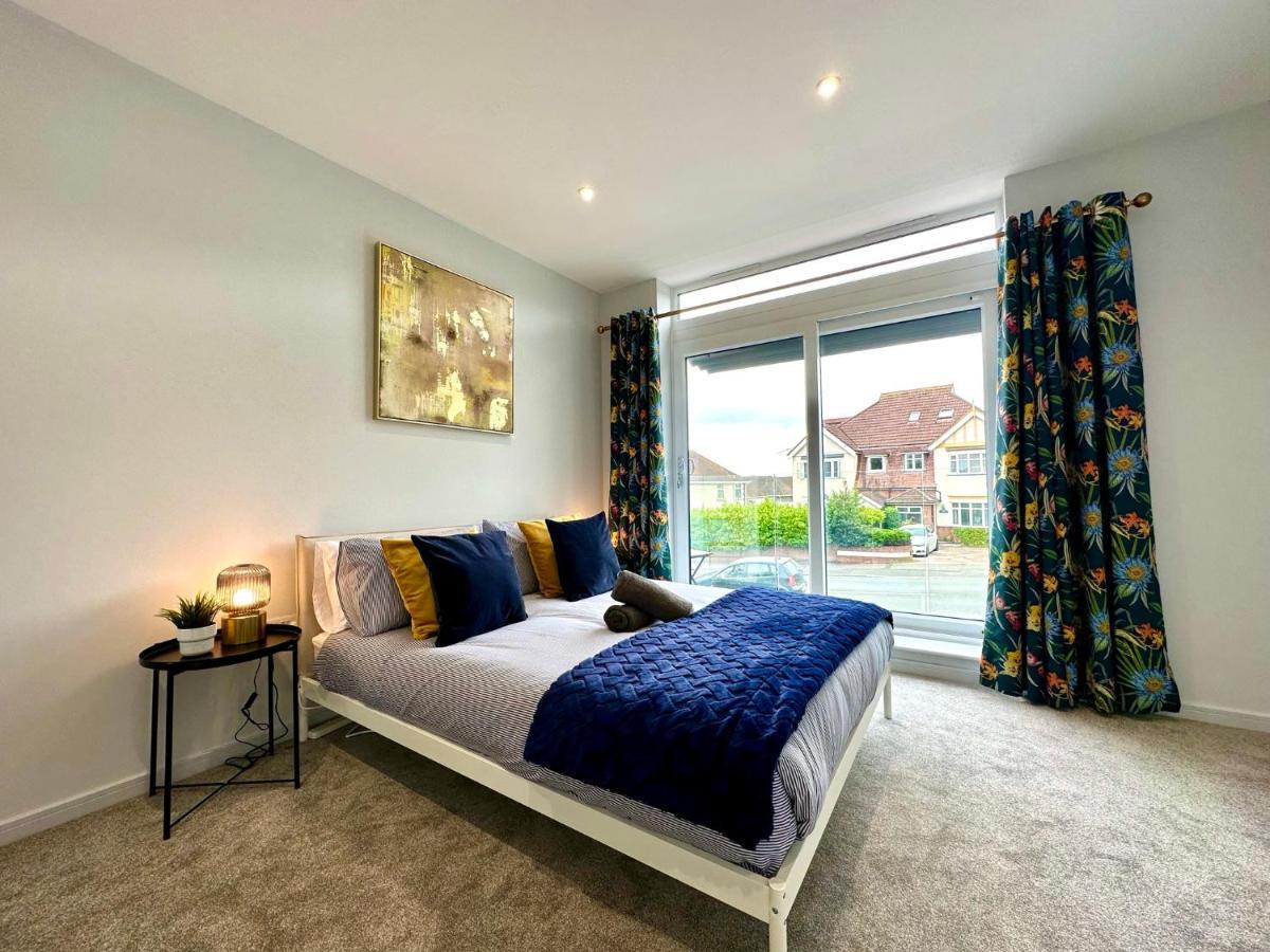 Stunning Brand New House - Sleeps 6 - Free Parking - Great Location - Fast Wifi - Smart Tv - Close To Poole & Bournemouth & Sandbanks Exterior foto