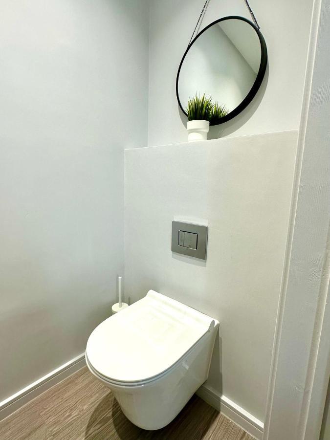 Stunning Brand New House - Sleeps 6 - Free Parking - Great Location - Fast Wifi - Smart Tv - Close To Poole & Bournemouth & Sandbanks Exterior foto